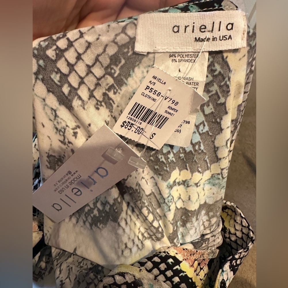 NWT Ariella snake print romper - Picture 3 of 5